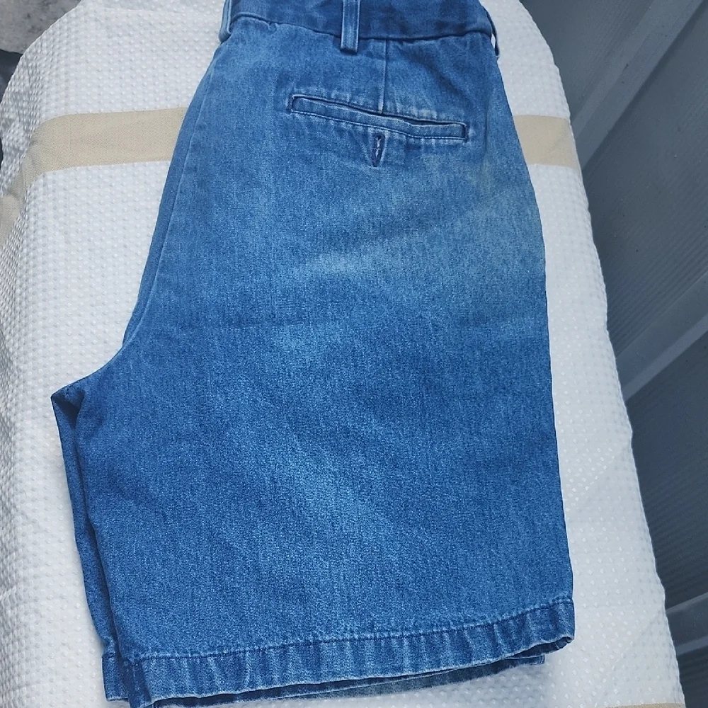 Haggar Blue Jean Vintage Shorts Relaxed Fit Pleated Front